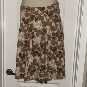 Merona leaf floral skirt green and brown and red